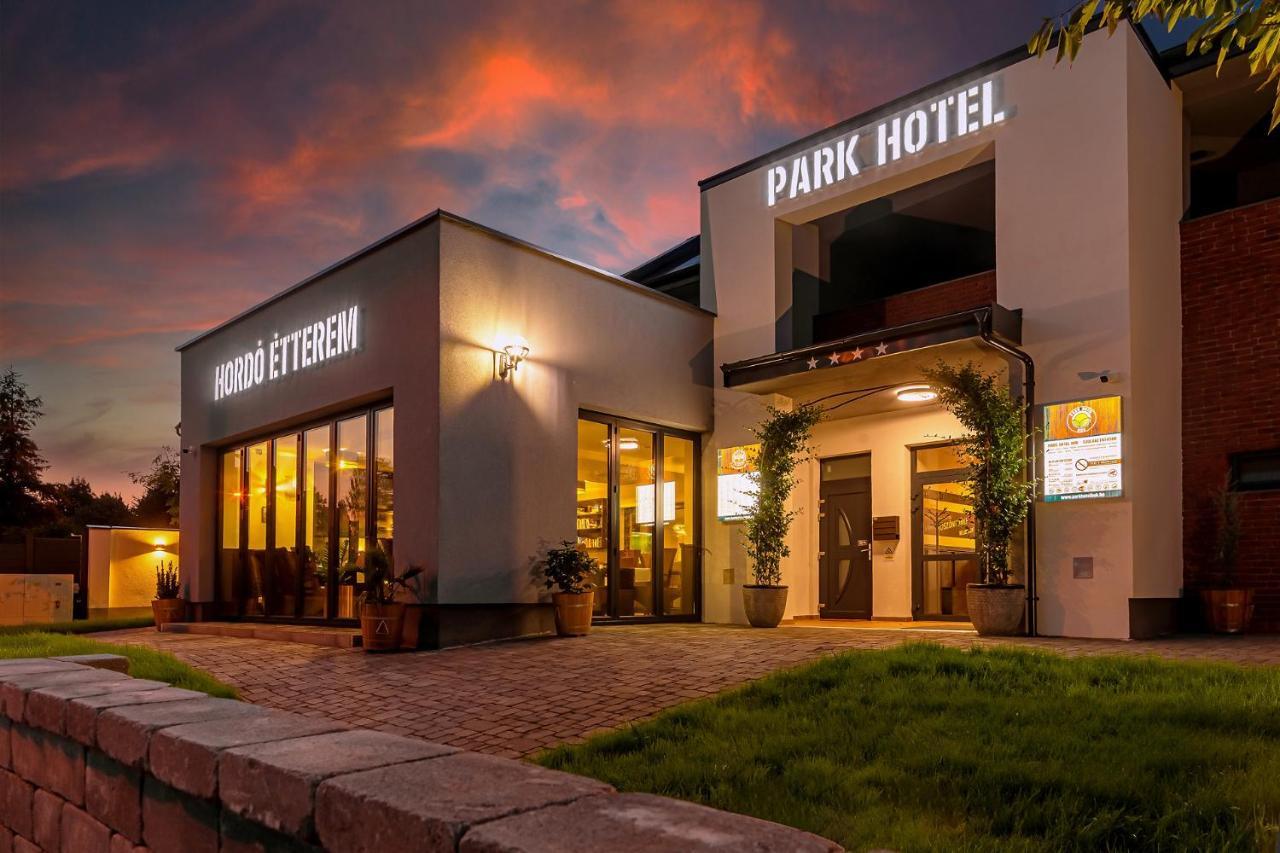 Park Hotel Buek-Buekfuerdo Buk Exterior foto